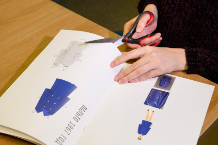 Альбом для творчества "Модные куклы из бумаги" Альбом для творчества "Модные куклы из бумаги"