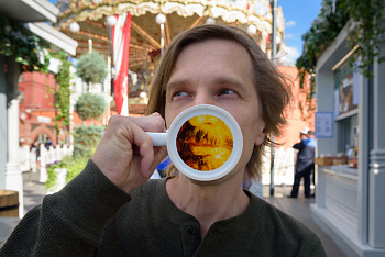 Кружка фарфоровая с фирменным дизайном. ИП Перфирьев В.В.